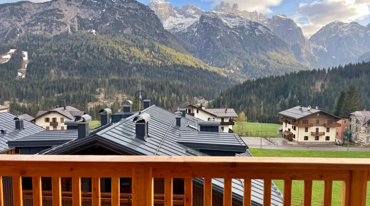 The view from the balcony, in a short animated shot